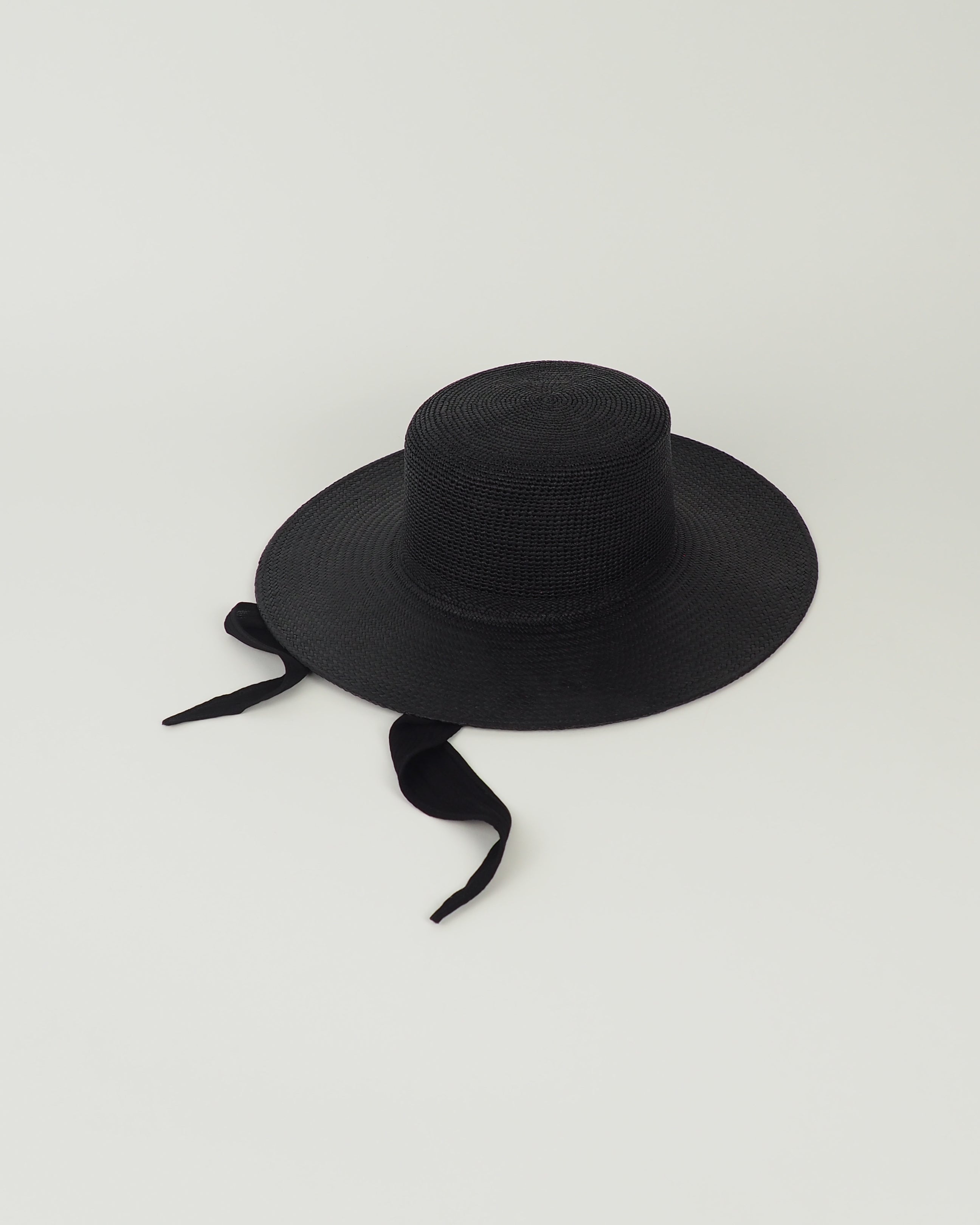 Cielo Hat w. Shade in Black Toquilla Straw - CLYDE