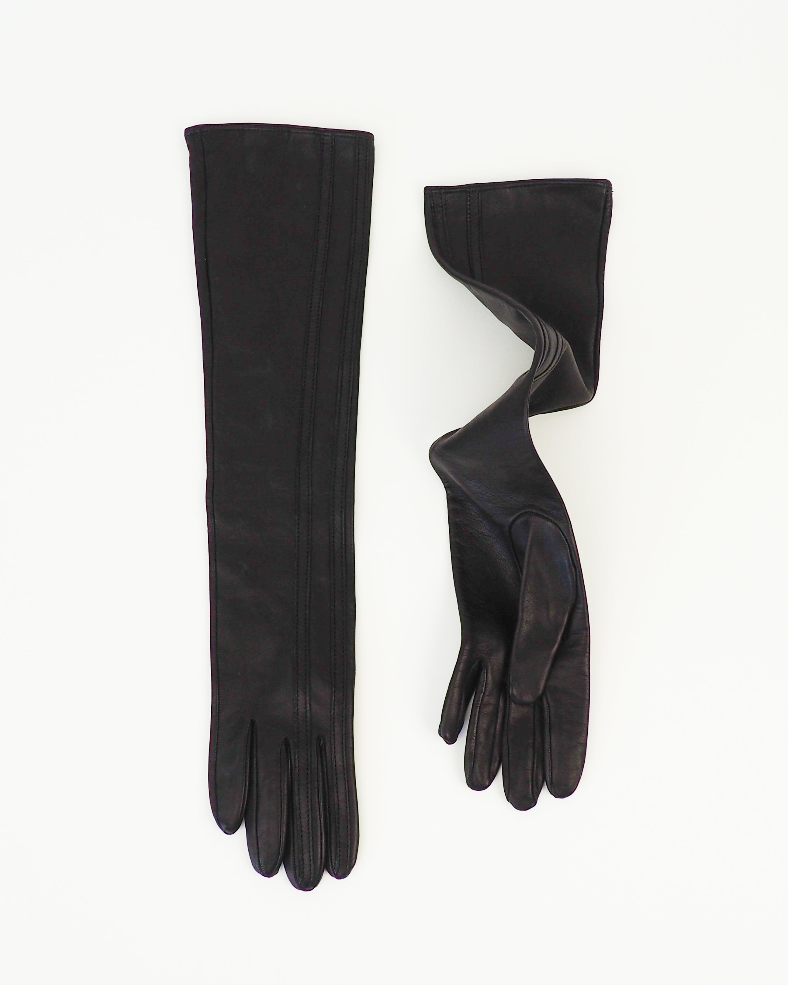 Racing Gloves in Black Nappa Lambskin - CLYDE