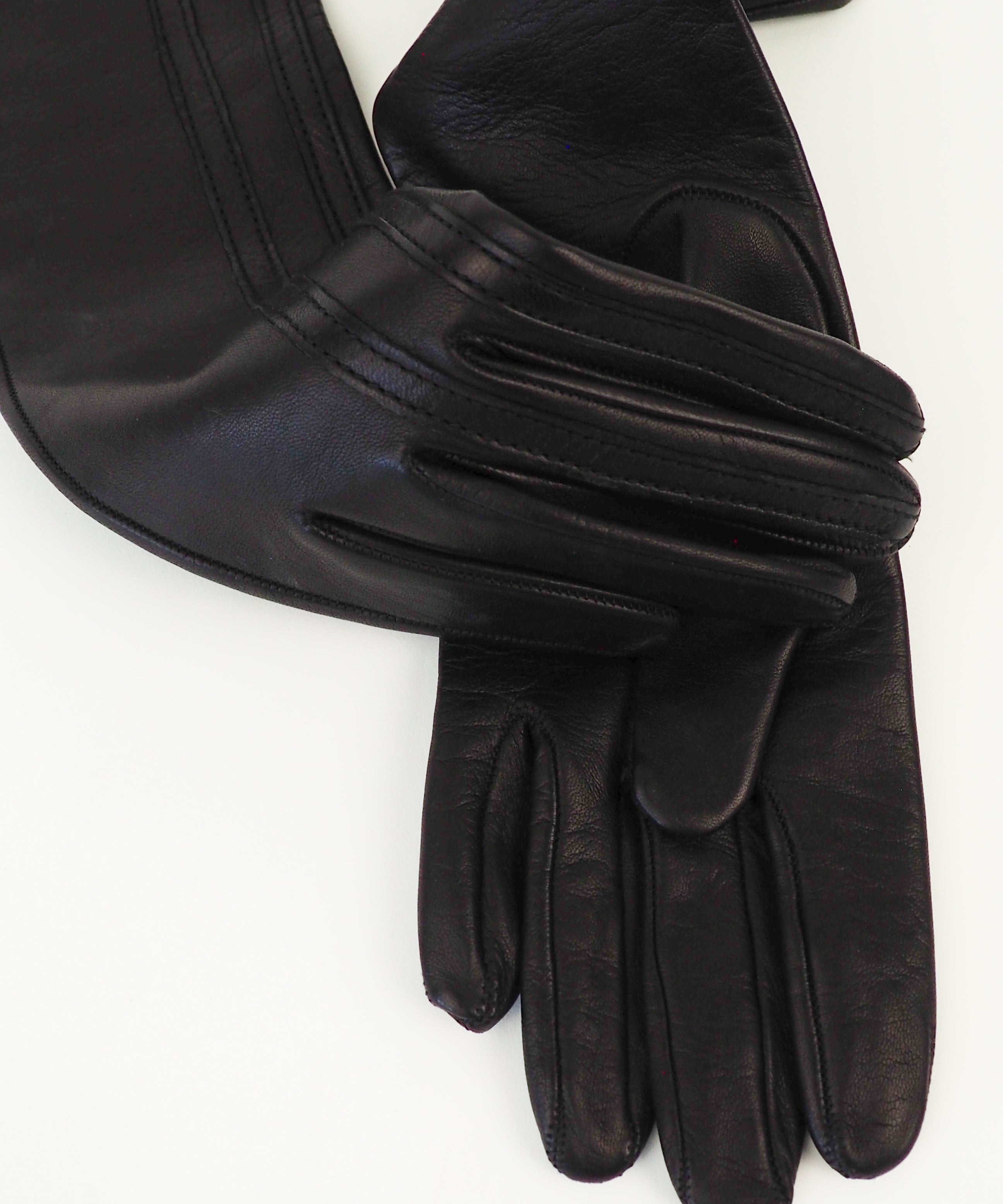 Racing Gloves in Black Nappa Lambskin - CLYDE