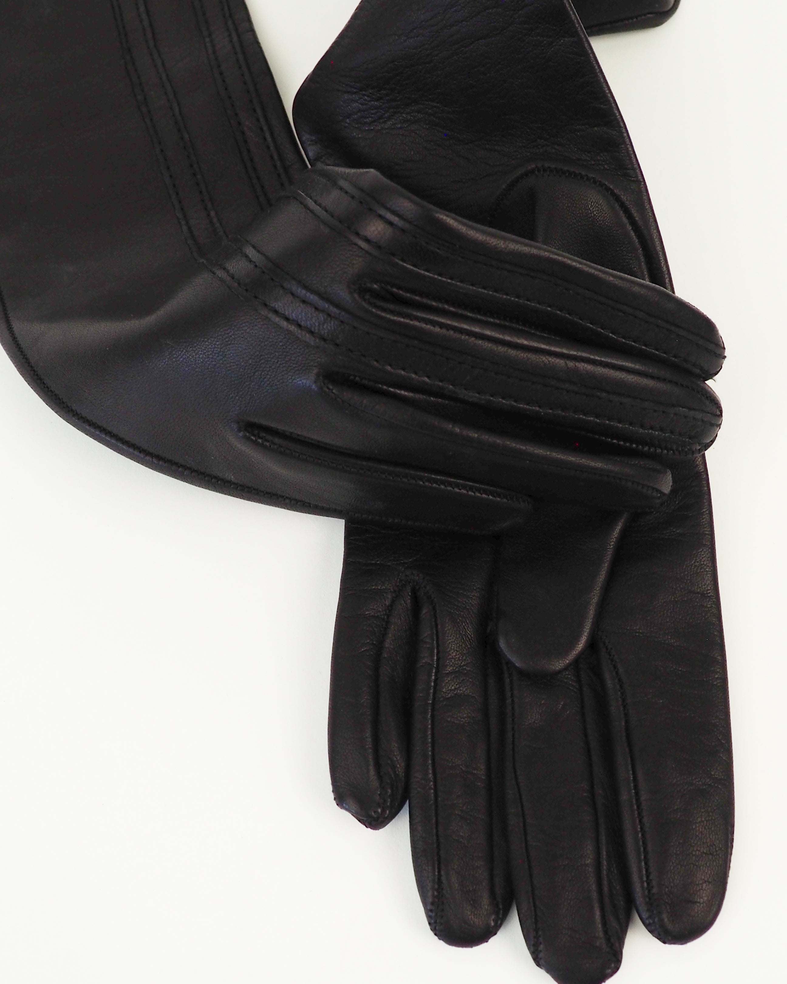 Racing Gloves in Black Nappa Lambskin - CLYDE