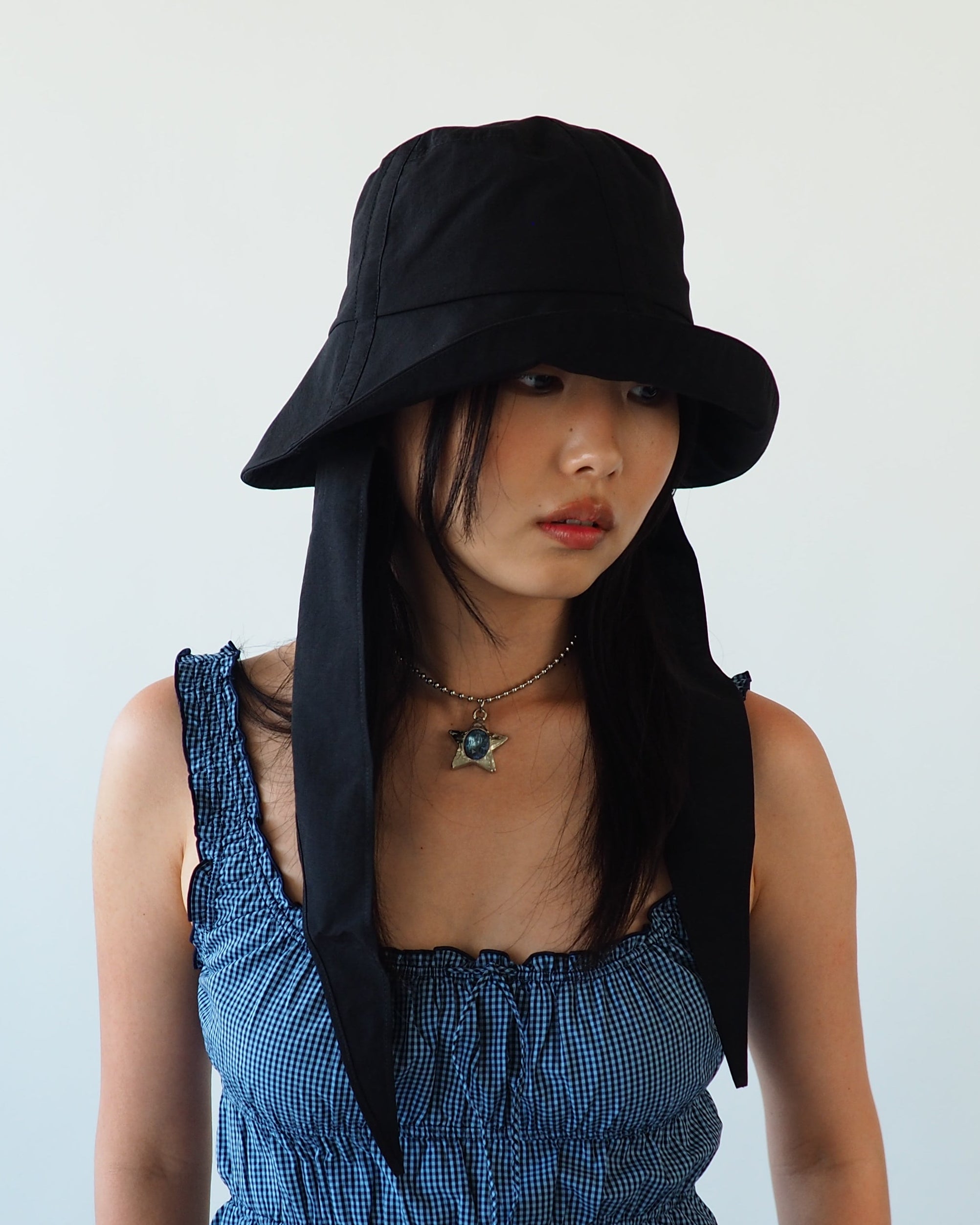 Swim Bucket in Black - CLYDE