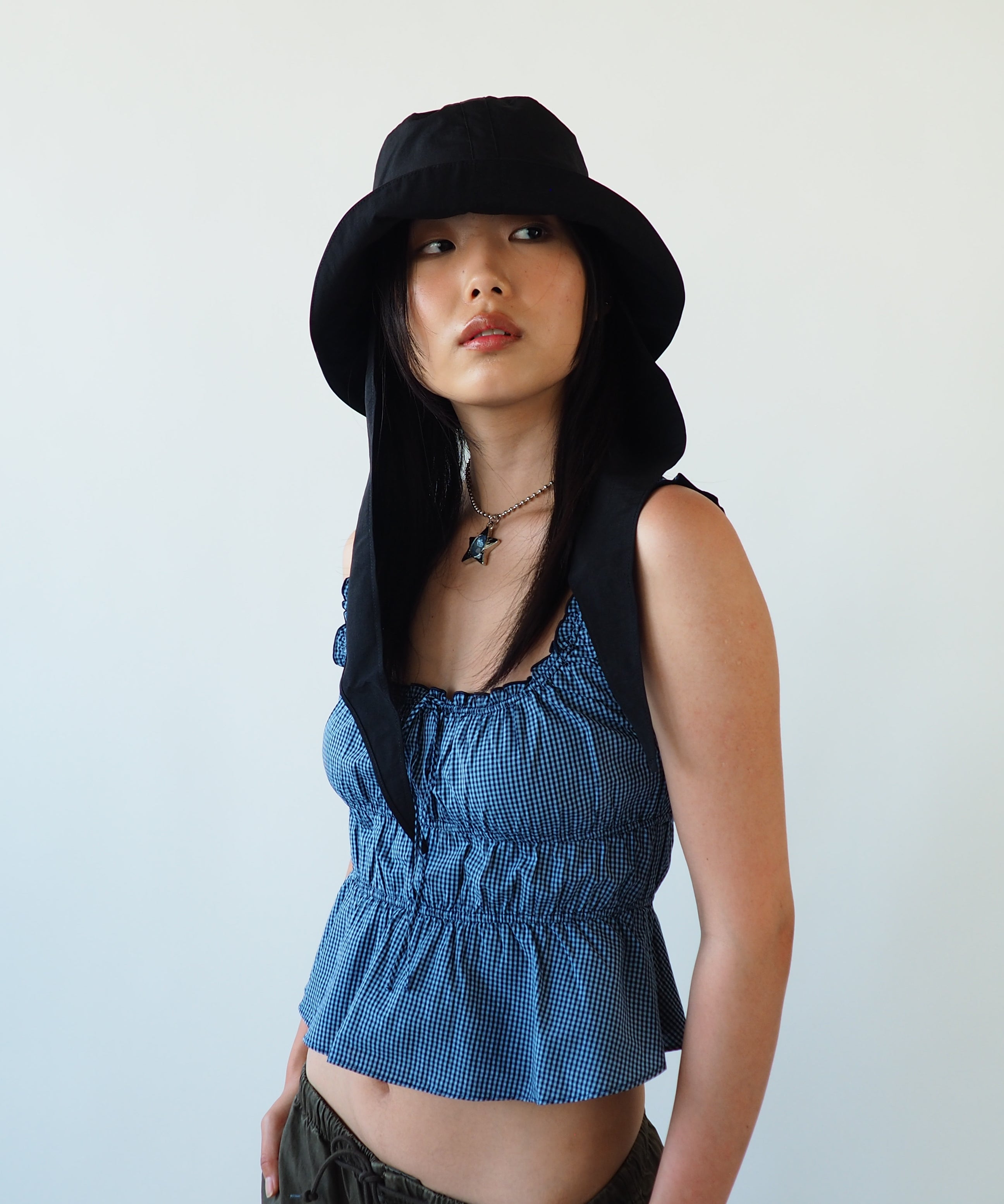 Swim Bucket in Black - CLYDE