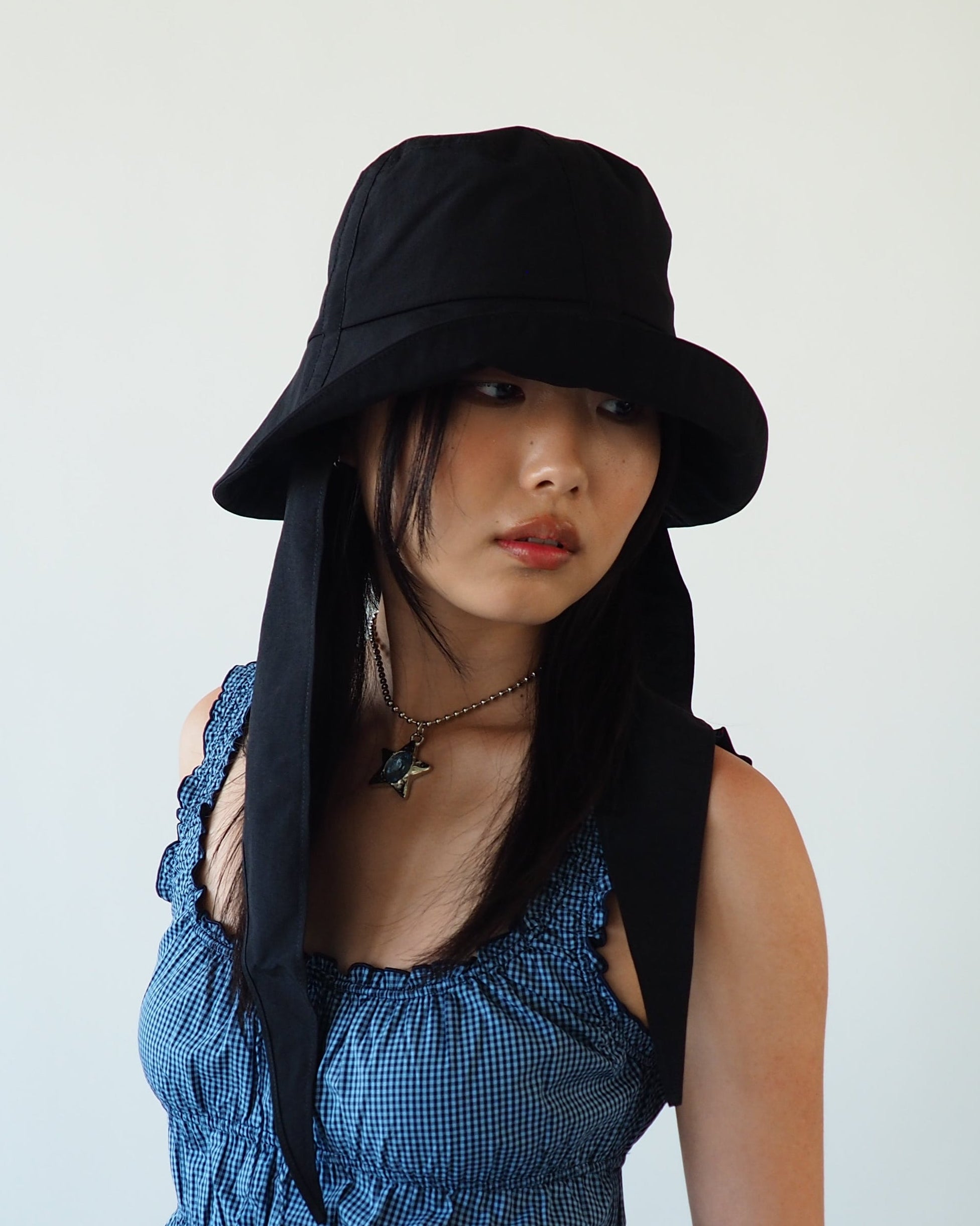 Swim Bucket in Black - CLYDE