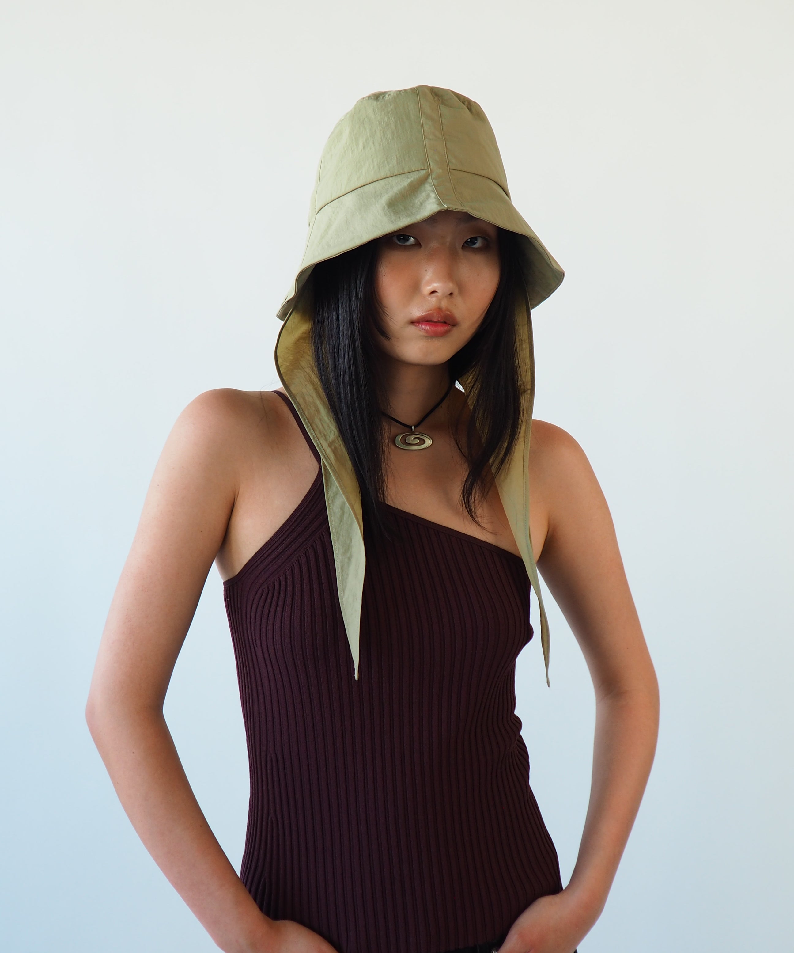 Swim Bucket in Beige - CLYDE