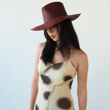 Caro Hat w. Neck Shade in Earth Brown Toquilla Straw
