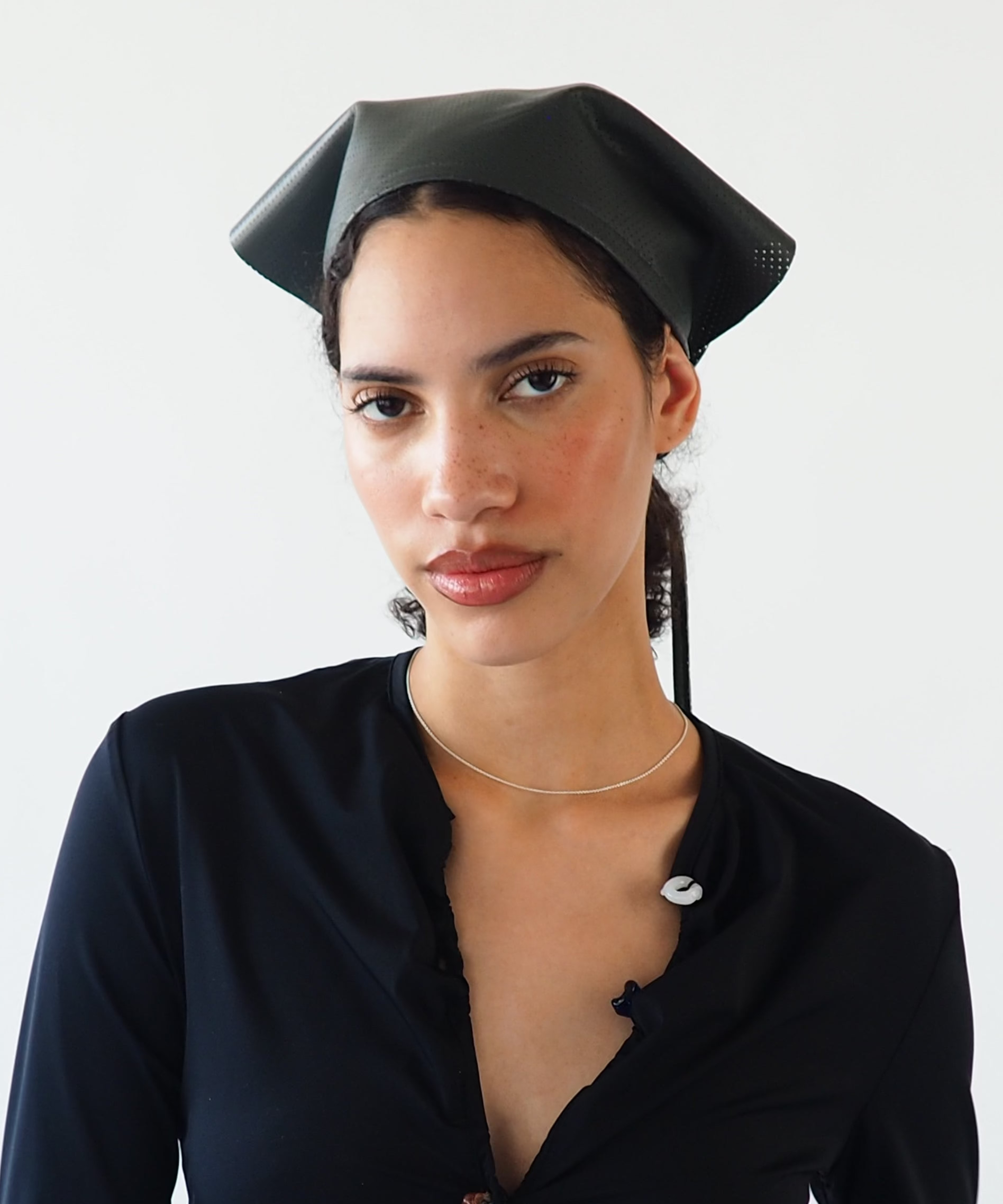 Vita Scarf in Grey Periorated - CLYDE