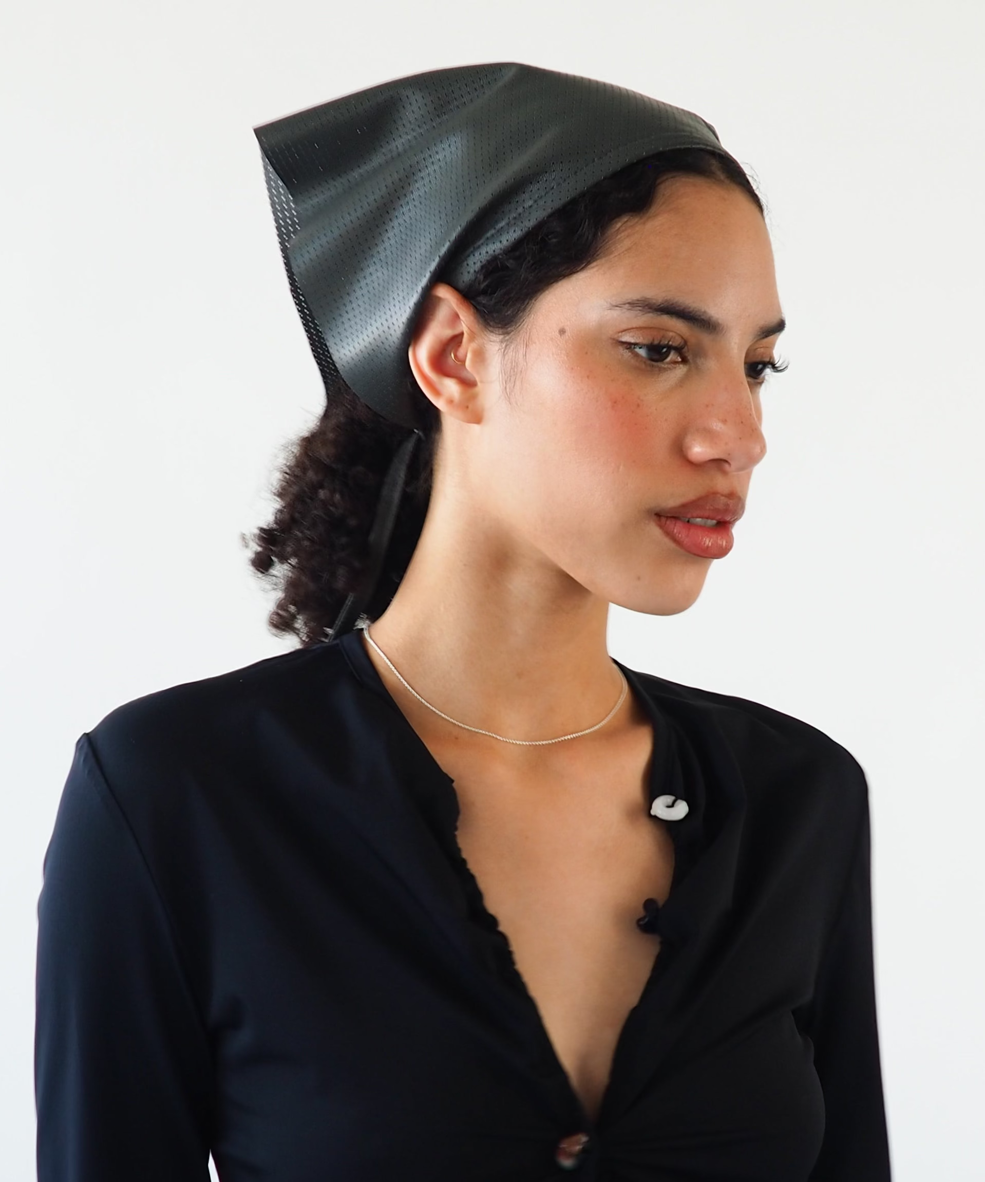 Vita Scarf in Grey Periorated - CLYDE