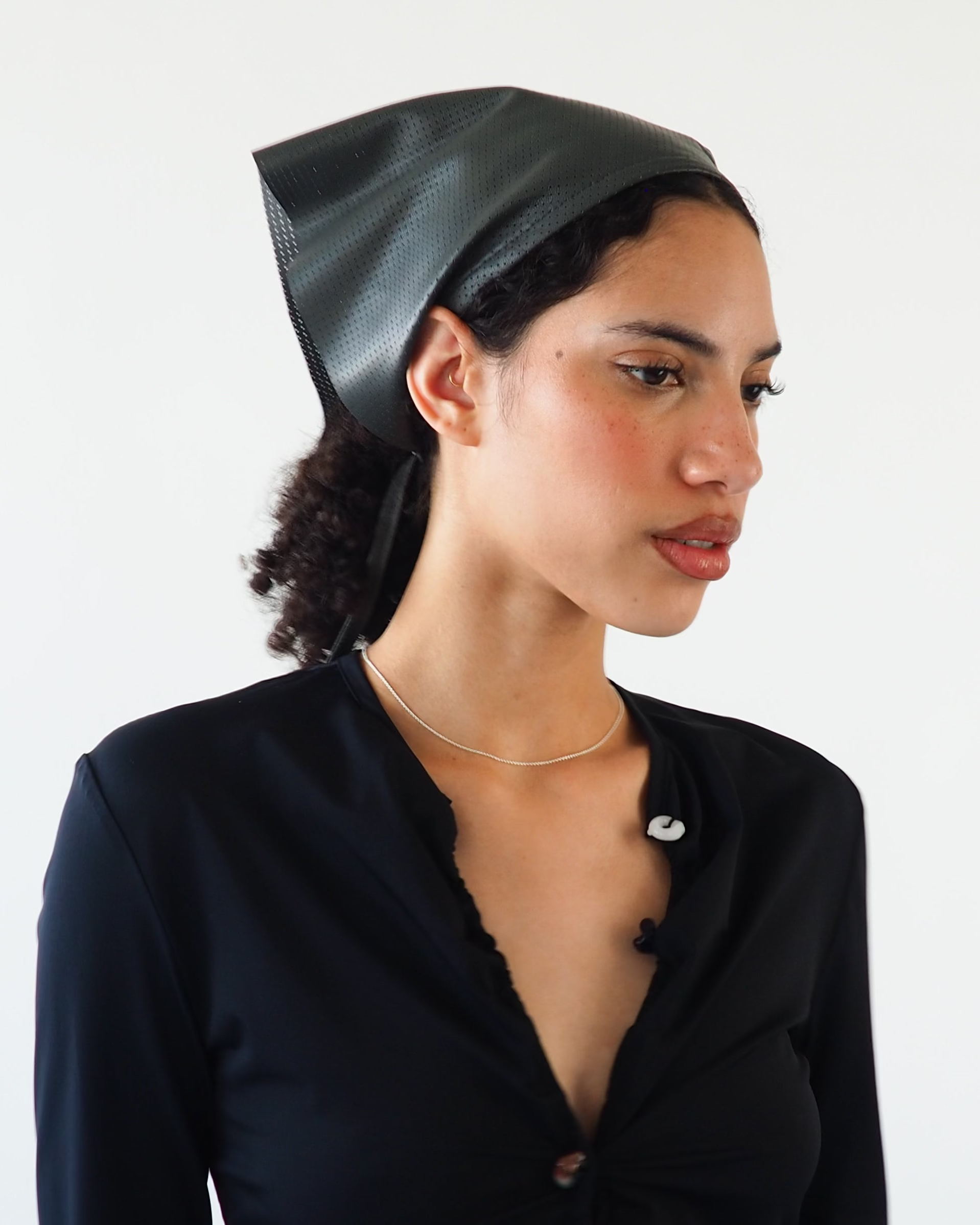Vita Scarf in Grey Periorated - CLYDE