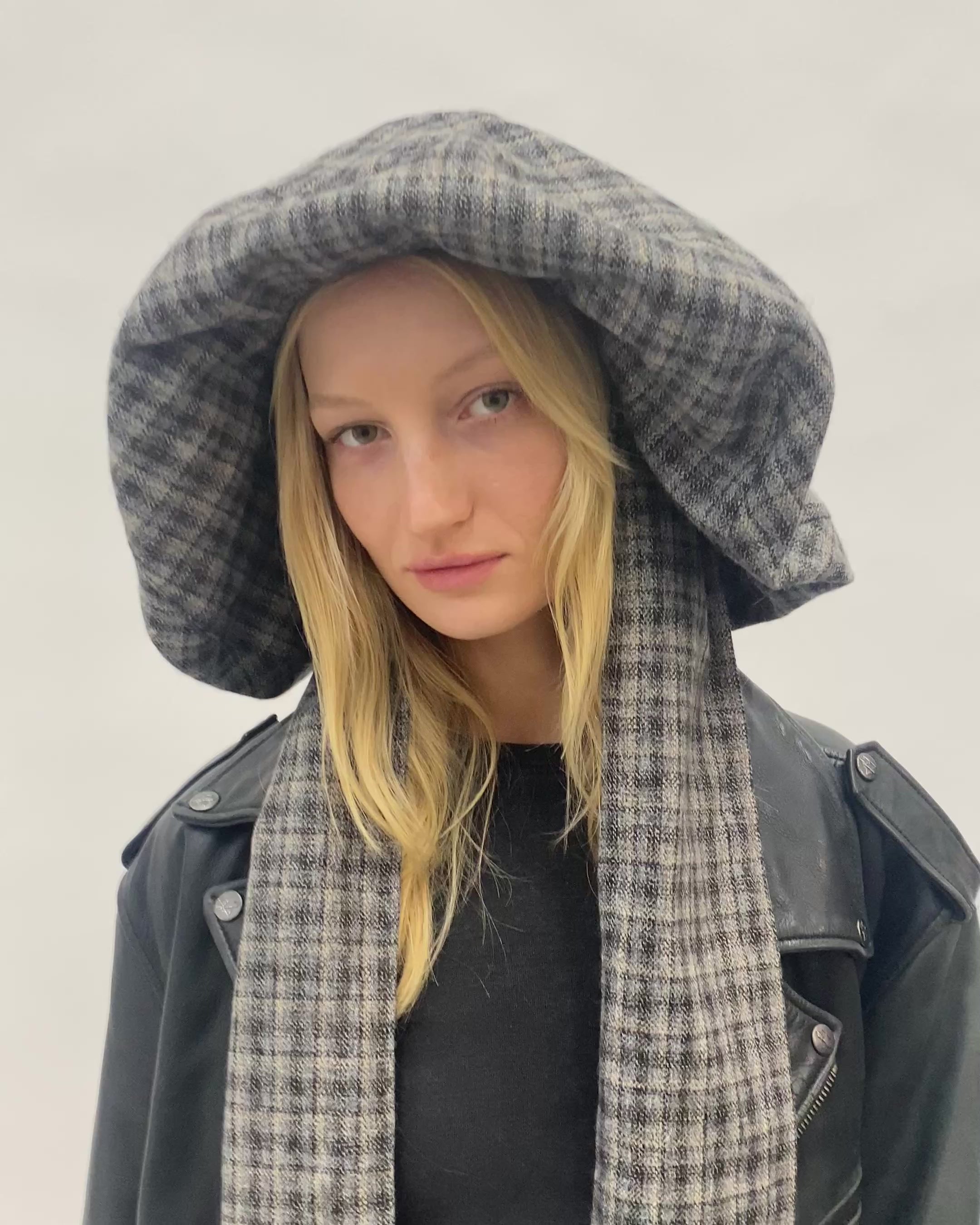 Mala Hat in Grey Check - CLYDE