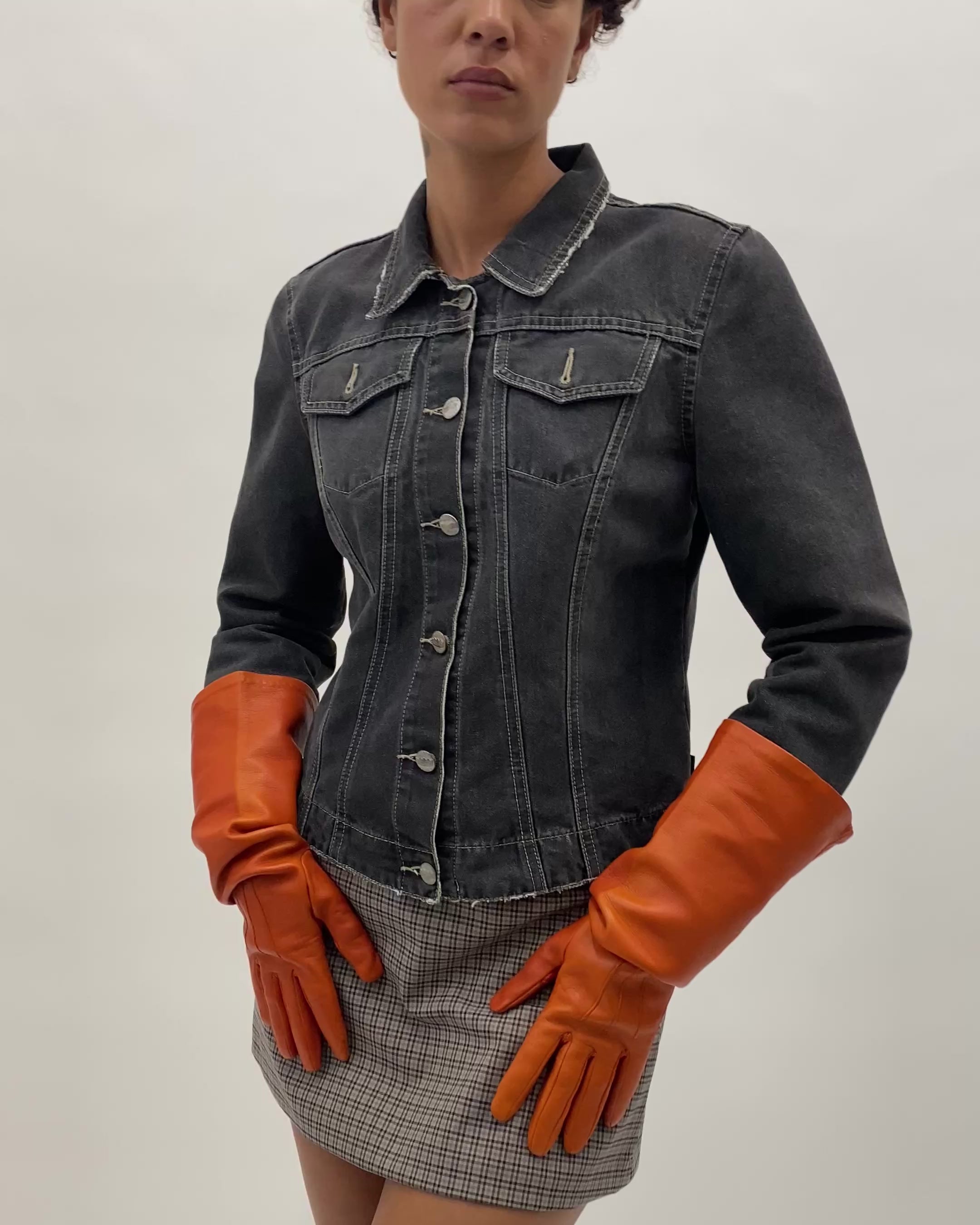 Gauntlet Gloves in Salamander Nappa Lambskin - CLYDE