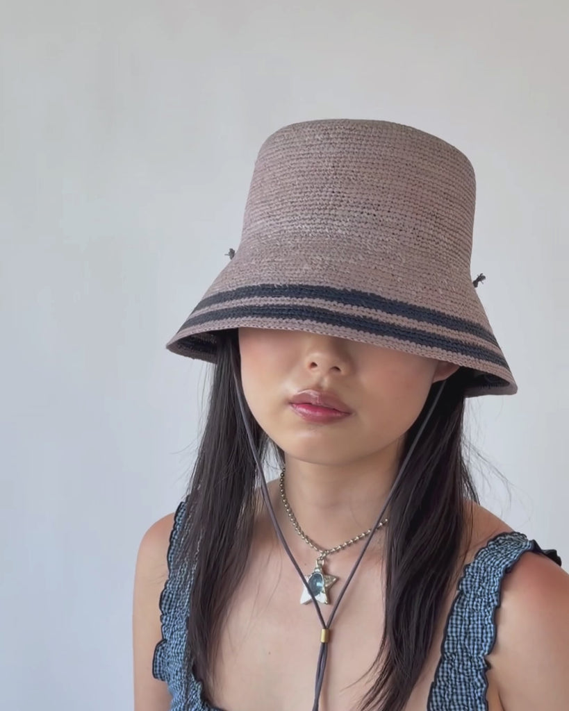 Aries Hat in Grey w. Navy Stripes - CLYDE