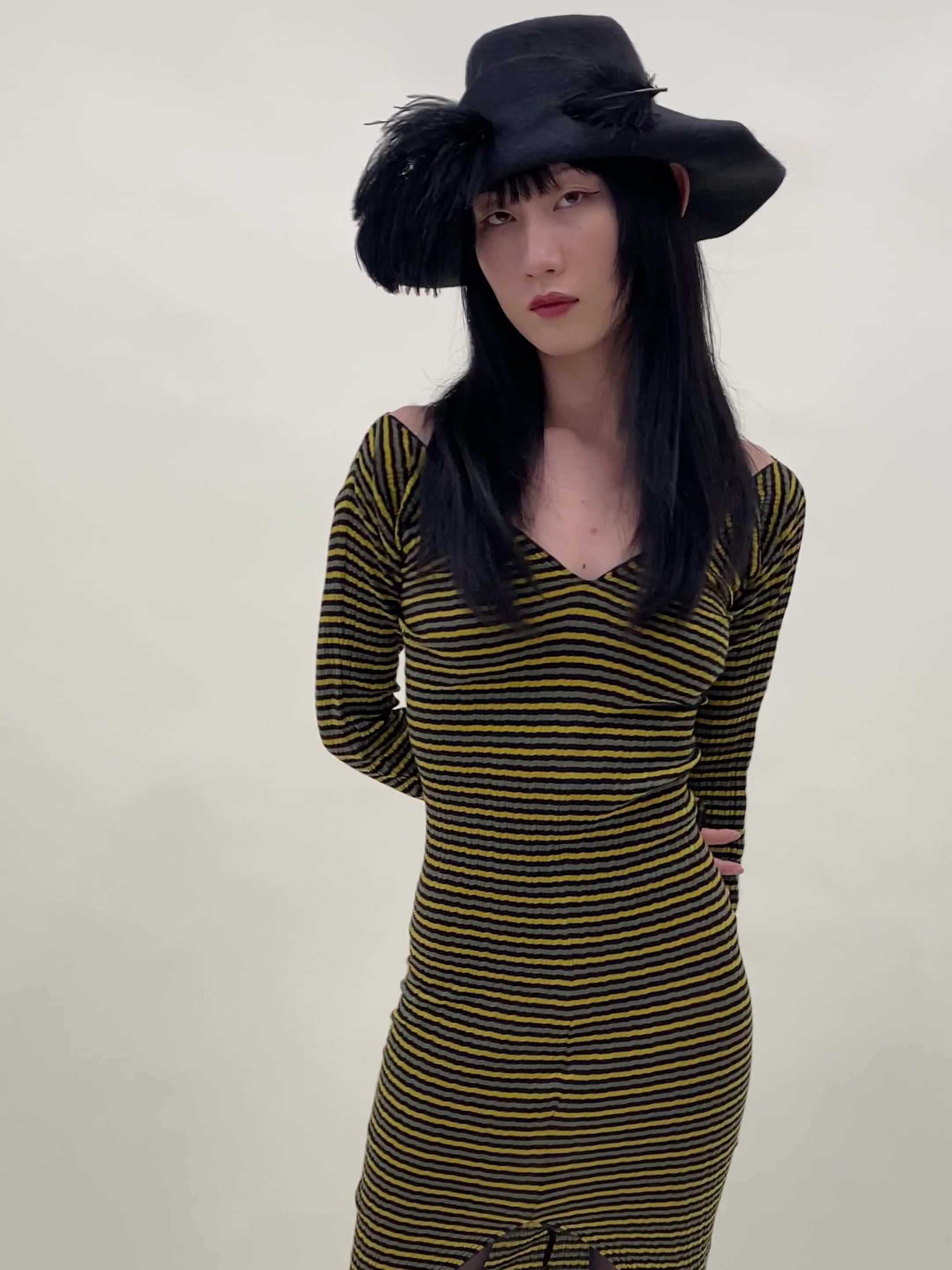 Plume Hat in Jet Velour Felt - CLYDE