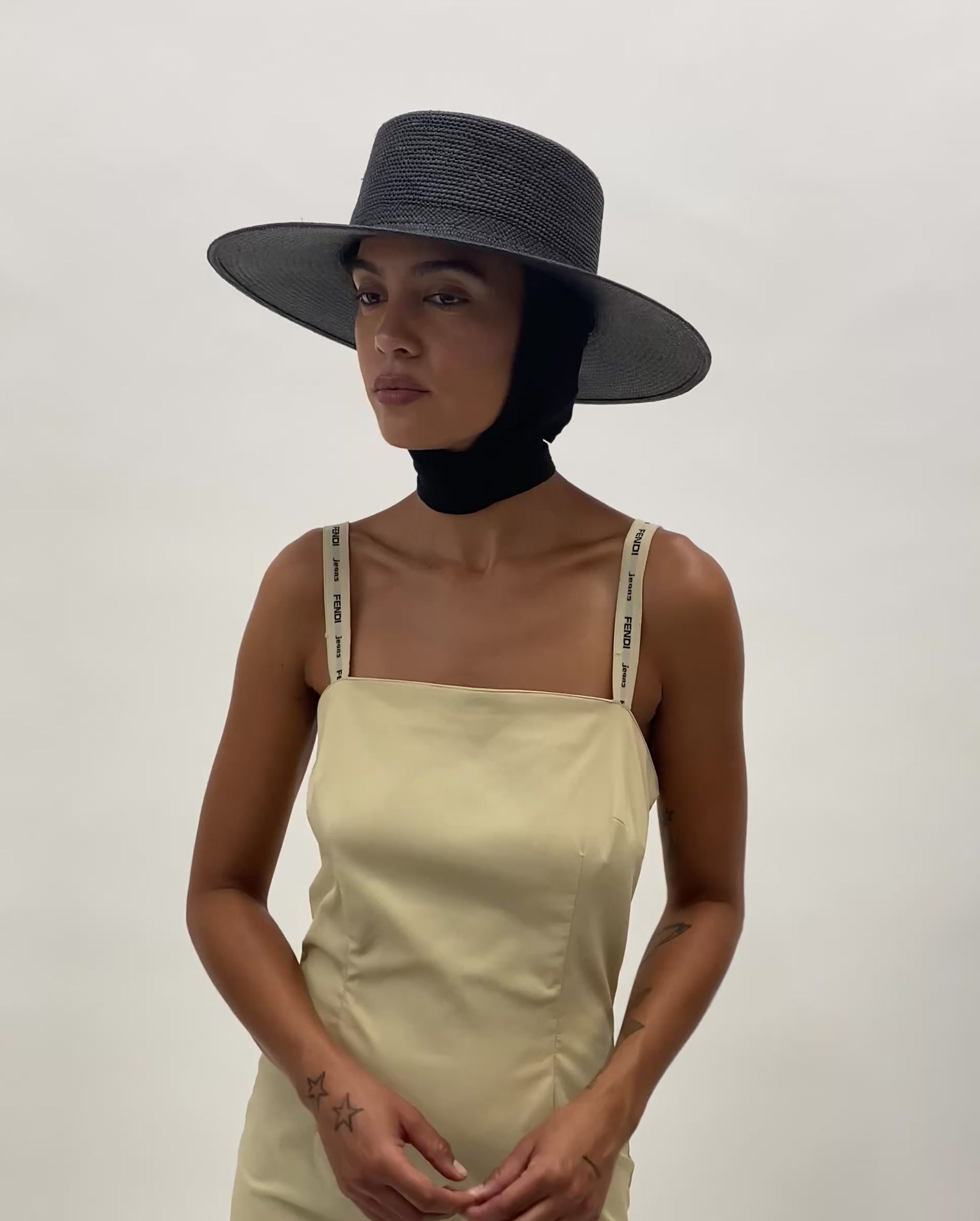 Cielo Hat w. Shade in Black Toquilla Straw - CLYDE